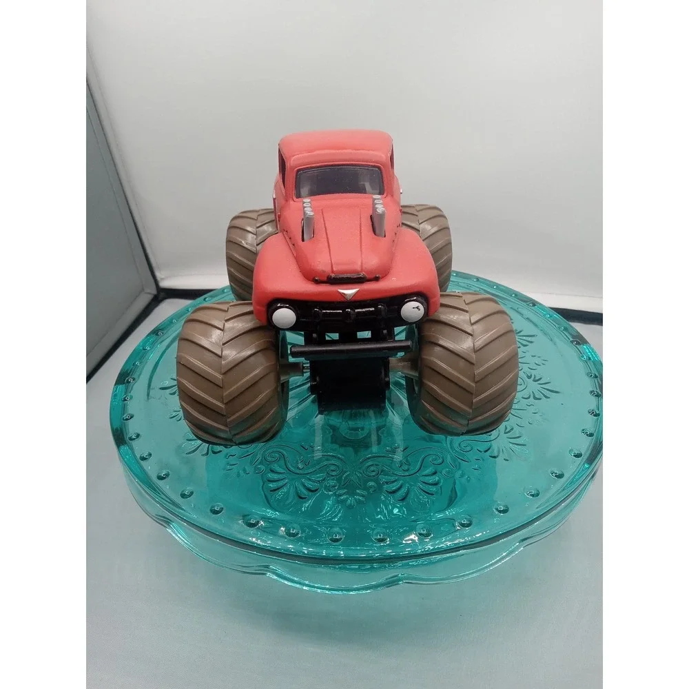 Spin Master Monster Jam Red Retro Grave Digger Pickup Truck 1:64